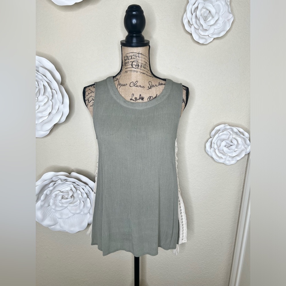 Entro Olive Green & Cream Crochet Sides Tank Top with Tassels Size Small